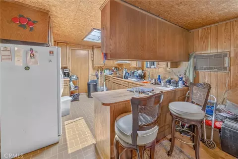 Kitchen - 32787 Jagadon, Lucerne Valley, CA 92356 photo 1 of 4