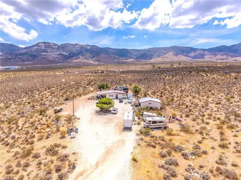 View/Area - 32787 Jagadon, Lucerne Valley, CA 92356 photo 3 of 14