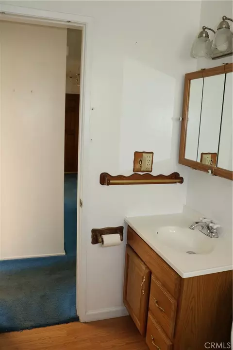 Bath - 1354 Hallwood Ct, Upland, CA 91786 photo 2 of 4