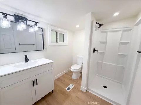 Bath - 982 Oak, Crestline, CA 92325 photo 2 of 2
