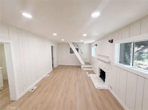 Living - 982 Oak, Crestline, CA 92325 photo 1 of 3