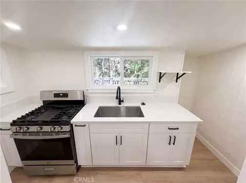 Kitchen - 982 Oak, Crestline, CA 92325 photo 2 of 2