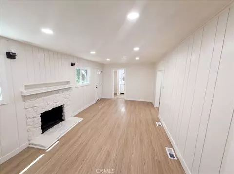 Living - 982 Oak, Crestline, CA 92325 photo 3 of 3
