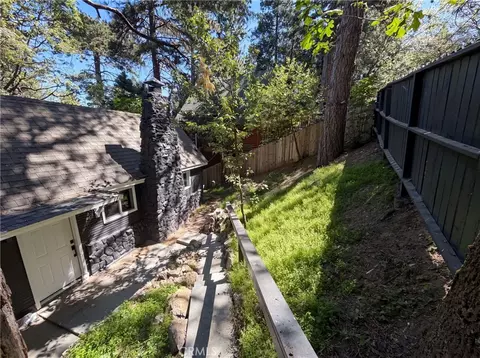 Exterior - 982 Oak, Crestline, CA 92325 photo 5 of 12