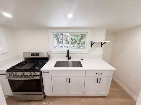 Kitchen - 982 Oak, Crestline, CA 92325 photo 2 of 2