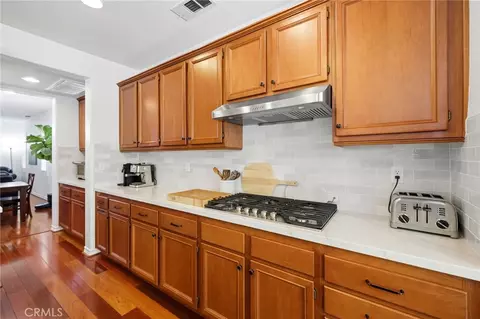 Kitchen - 17213 Noble Vw, Riverside, CA 92503 photo 3 of 4