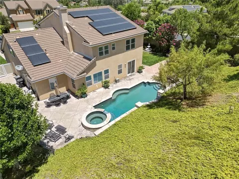 View/Area - 17213 Noble Vw, Riverside, CA 92503 photo 2 of 6