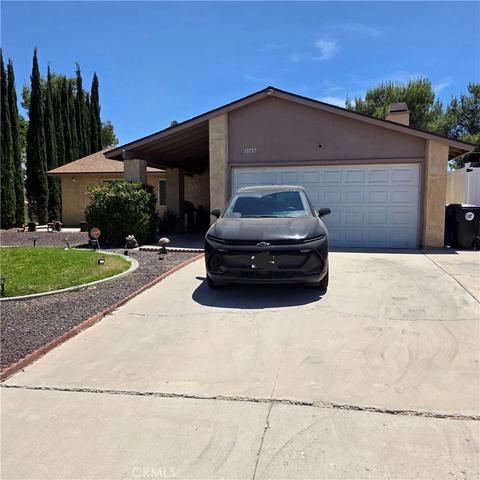 13757 Oakmont, Victorville, CA 92395