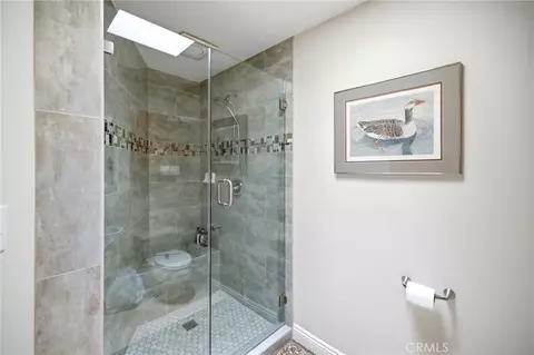 Bath - 1179 Lyndhurst, Riverside, CA 92507 photo 7 of 8