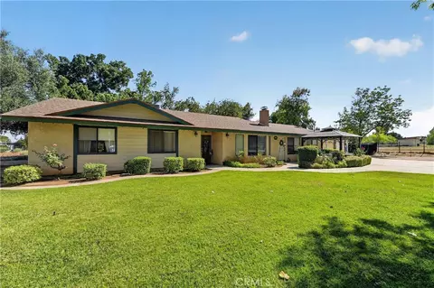 18666 Bert Rd, Riverside, CA 92508 photo 2