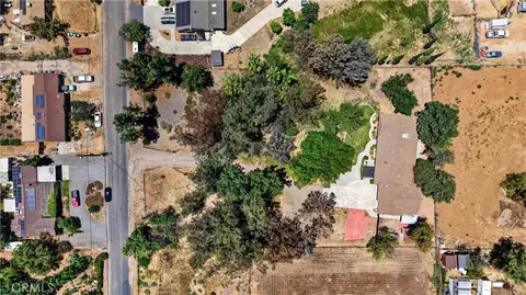 View/Area - 18666 Bert Rd, Riverside, CA 92508 photo 3 of 8