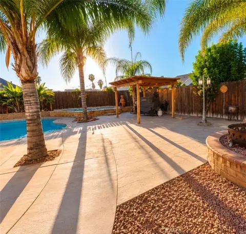 2628 Elwood Ct, Perris, CA 92571