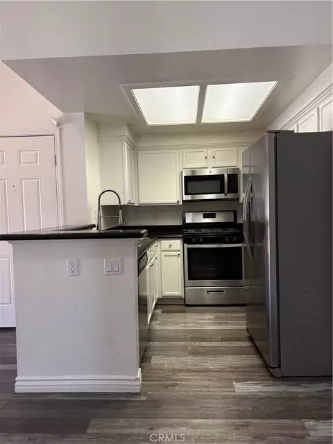 Kitchen - 200 E Alessandro #80, Riverside, CA 92508 photo 2 of 3