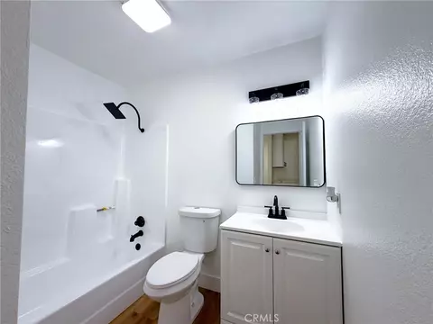 Bath - 2127 Valleywood, Colton, CA 92324 photo 1 of 2