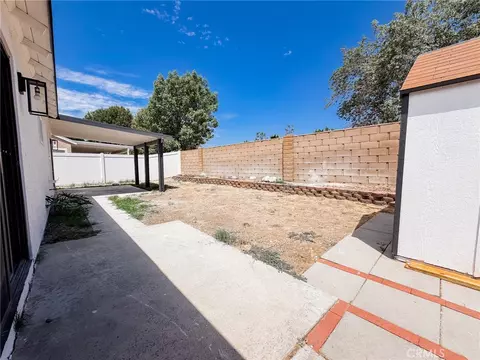Exterior - 2127 Valleywood, Colton, CA 92324 photo 3 of 4