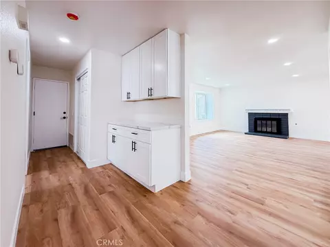 Entry Way - 2127 Valleywood, Colton, CA 92324 photo 2 of 2