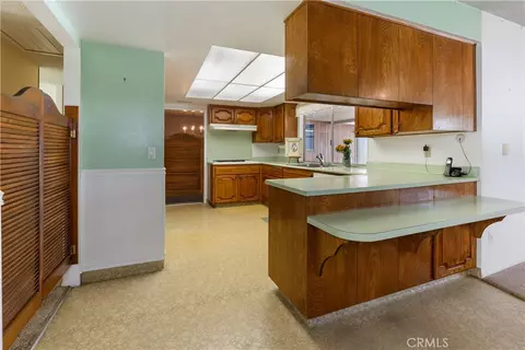 Kitchen - 415 E Kendall St, Corona, CA 92879 photo 1 of 3