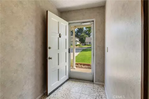 Entry Way - 415 E Kendall St, Corona, CA 92879 photo 2 of 4
