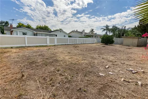 Exterior - 415 E Kendall St, Corona, CA 92879 photo 9 of 14