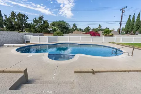 Exterior - 415 E Kendall St, Corona, CA 92879 photo 6 of 14