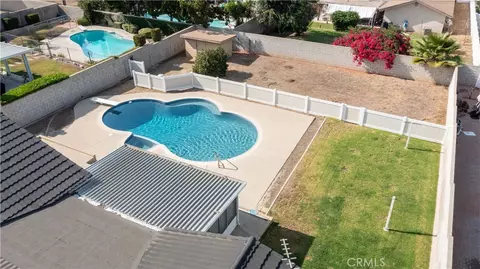 View/Area - 415 E Kendall St, Corona, CA 92879 photo 4 of 6