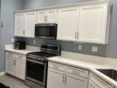 Kitchen - 8033 David Way, Riverside, CA 92509 photo 2 of 3