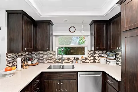 Kitchen - 6717 Hunt Ct, Riverside, CA 92506 photo 2 of 3