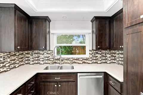 Kitchen - 6717 Hunt Ct, Riverside, CA 92506 photo 4 of 5