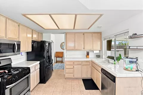 Kitchen - 9133 Limecrest, Riverside, CA 92508 photo 1 of 3