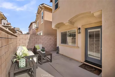 16064 Symphony Ln, Fontana, CA 92336
