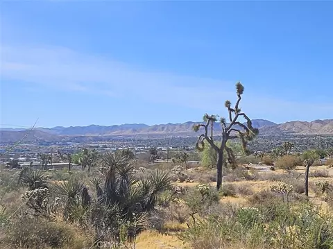 1 Sunnyslope Dr, Yucca Valley, CA 92284