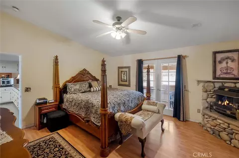 Bedroom - 12274 Mountain, Pinon Hills, CA 92372 photo 3 of 4