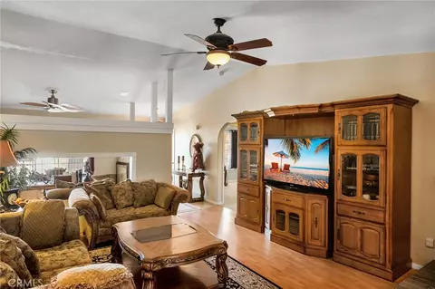 Living - 12274 Mountain, Pinon Hills, CA 92372 photo 1 of 2