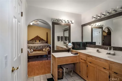 Bath - 12274 Mountain, Pinon Hills, CA 92372 photo 3 of 3