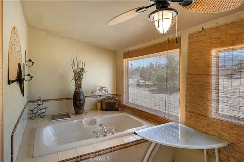 Bath - 12274 Mountain, Pinon Hills, CA 92372 photo 2 of 3