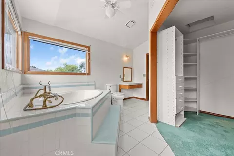 Bath - 17033 Andromeda, Riverside, CA 92504 photo 4 of 5