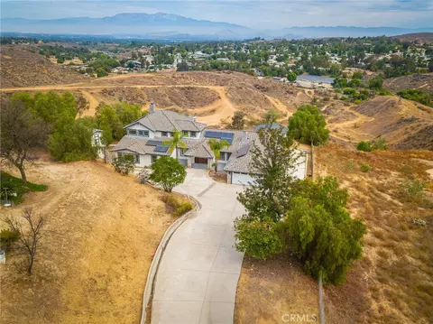 View/Area - 17033 Andromeda, Riverside, CA 92504 photo 2 of 8