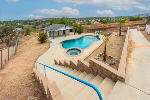 Exterior - 17033 Andromeda, Riverside, CA 92504 photo 11 of 13