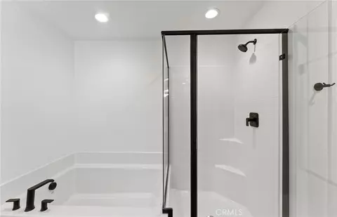 Bath - 4246 E Flutter Privado, Ontario, CA 91761 photo 3 of 4