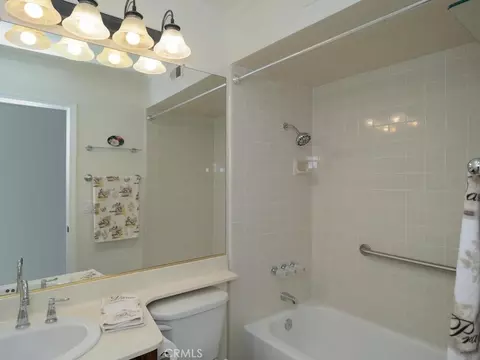 Bath - 1188 Upland Hls S, Upland, CA 91786 photo 2 of 2