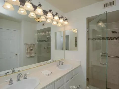 Bath - 1188 Upland Hls S, Upland, CA 91786 photo 1 of 2