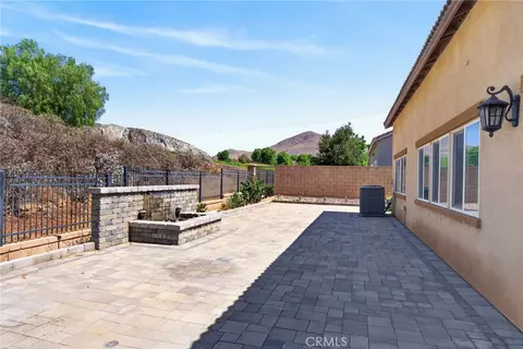 Exterior - 3181 Quarry Dr, Riverside, CA 92509 photo 8 of 11