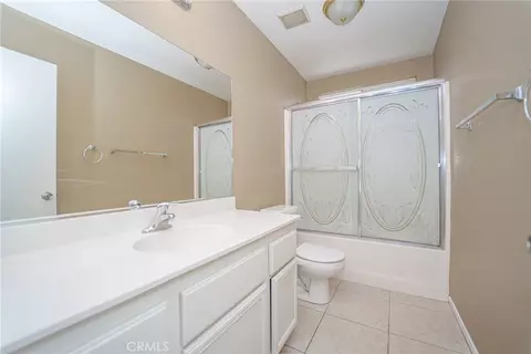 Bath - 14760 Sandstone, Adelanto, CA 92301 photo 2 of 3