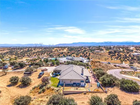 View/Area - 10505 Canyon, Oak Hills, CA 92344 photo 7 of 19