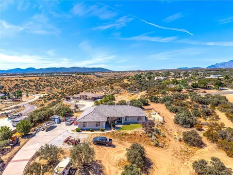 View/Area - 10505 Canyon, Oak Hills, CA 92344 photo 5 of 19