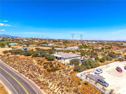 View/Area - 10505 Canyon, Oak Hills, CA 92344 photo 10 of 19