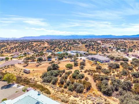 View/Area - 10505 Canyon, Oak Hills, CA 92344 photo 15 of 19