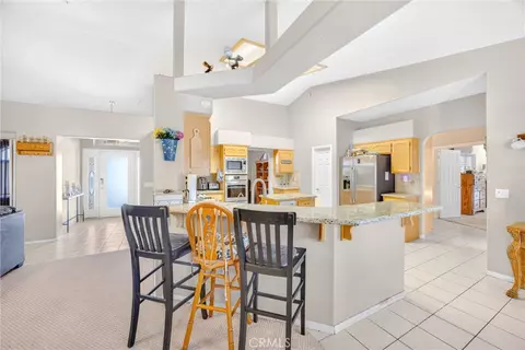 Kitchen - 10505 Canyon, Oak Hills, CA 92344 photo 5 of 5