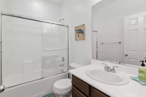 Bath - 31167 Mountain Lilac, Temecula, CA 92592 photo 2 of 2