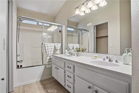 Bath - 44607 Crestwood Cir, Temecula, CA 92592 photo 1 of 2